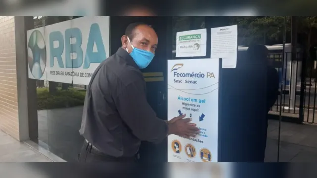 Imagem ilustrativa da notícia RBA recebe totem higienizador sem toque da Fecomércio