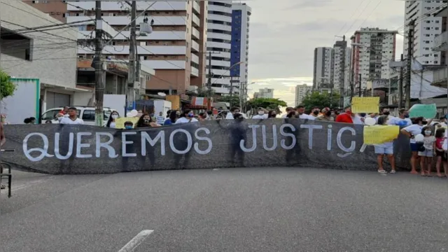 Imagem ilustrativa da notícia Moradores fazem protesto pedindo justiça por morte de jovem na Pedreira