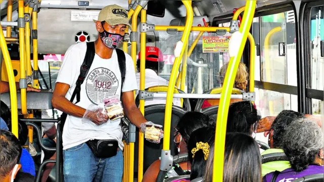 Imagem ilustrativa da notícia Autônomos tentam alavancar suas vendas em ônibus