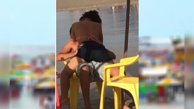 Imagem ilustrativa da notícia Verão quente: casal é flagrado quase fazendo sexo em praia