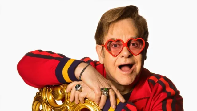 Imagem ilustrativa da notícia Elton John diz que "viu Deus" após fumar maconha