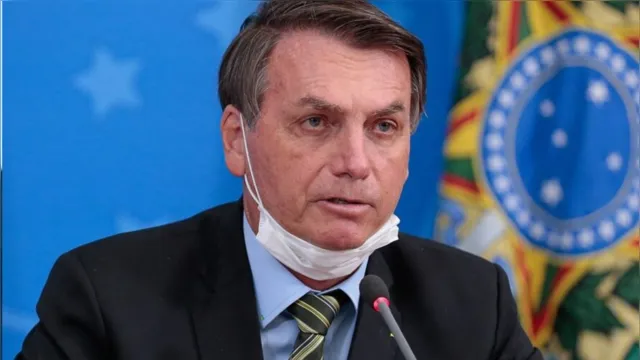Imagem ilustrativa da notícia 'Tem medo do quê? Enfrenta', diz Bolsonaro sobre mortes pelo coronavírus