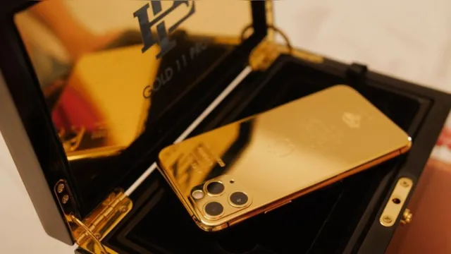 Imagem ilustrativa da notícia Irmão de Pablo Escobar vende iPhones banhados a ouro por metade do  preço