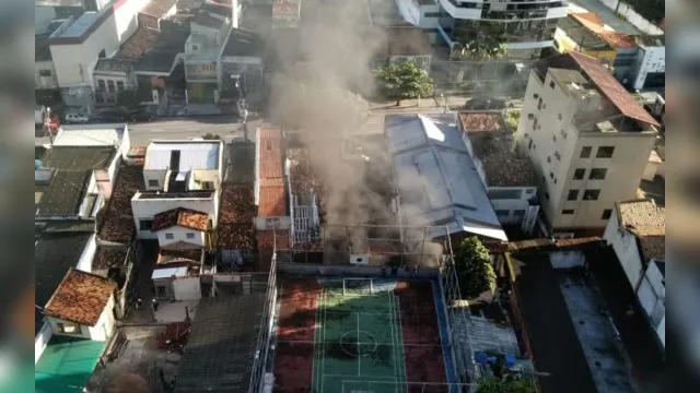 Imagem ilustrativa da notícia Incêndio em garagem de Belém é controlado após quase 10 horas