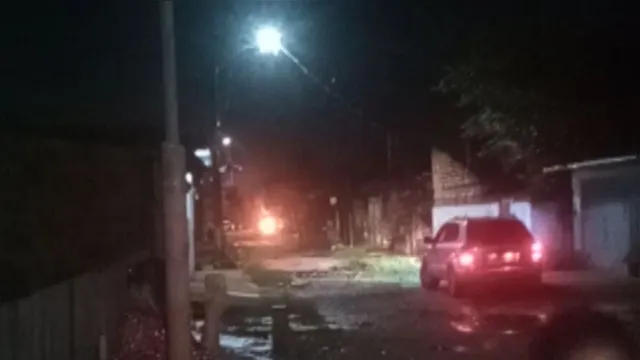 Imagem ilustrativa da notícia Homem põe fogo na casa após brigar com a mulher em Ananindeua; veja o vídeo!
