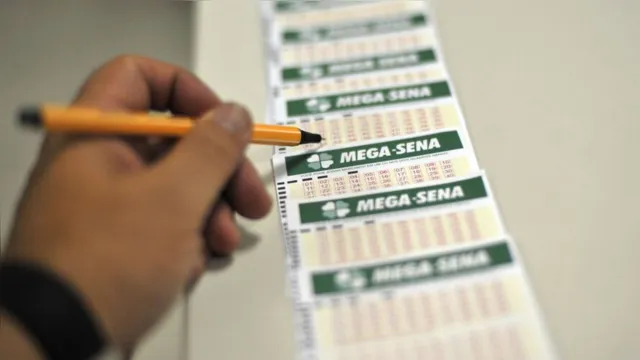 Imagem ilustrativa da notícia Mega-Sena acumulada pagará R$ 27 milhões neste sábado (4)