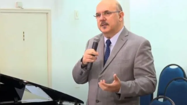 Imagem ilustrativa da notícia Pastor nomeado para assumir o MEC defendeu educar crianças pela "dor"; veja o vídeo!