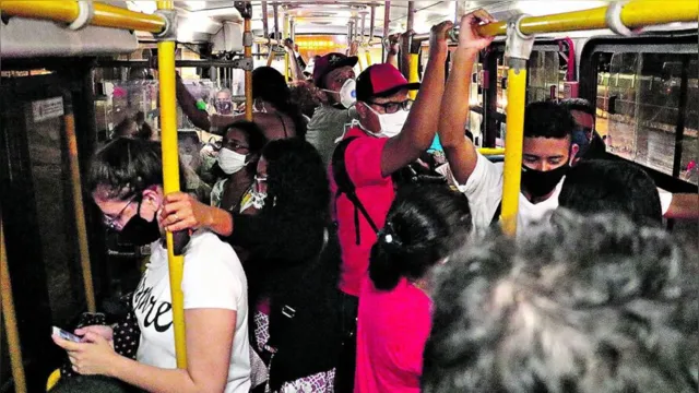Imagem ilustrativa da notícia Lotação em ônibus aumenta risco de contágio