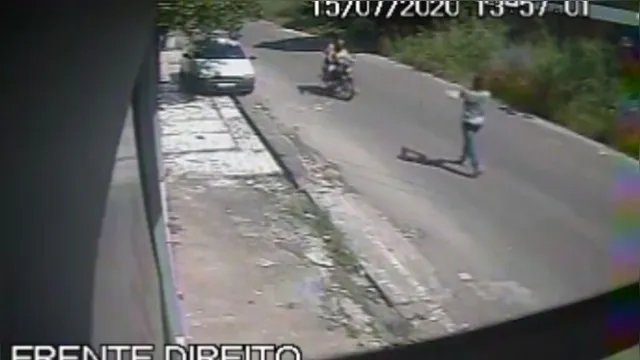 Imagem ilustrativa da notícia Vídeo: casal de assaltantes rende vítimas e rouba moto na Grande Belém