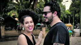 Malu e Andro se encontraram na banda O Cinza, onde ela cantava e que ele produzia e renovam parceria em novo EP.