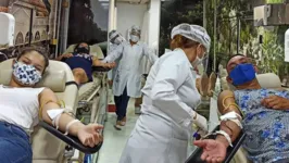 Em Belém, um exemplo da ação da unidade móvel de coleta da Fundação Hemopa em parceria com o Banco do Brasil.
