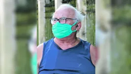 Leopoldo pratica atividades físicas três vezes por semana e tenta equilibrar alimentação