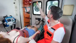 Depois de cometer o crime, ele a deixou no centro médico Pandalam e fugiu. 