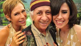 Andrea Beltrão e Fernanda Torres com Flávio Migliaccio nos bastidores