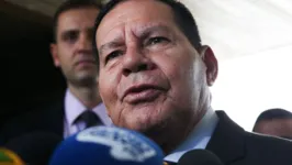 Mourão se posicionou a favor do procedimento após ser questionado durante entrevista.