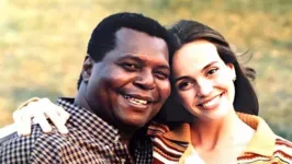 Gésio com a atriz Flávia Monteiro durante as gravações de 'Chiquititas'