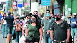 As demarcações feitas no chão já estão apagadas. Os usuários não têm proteção na maioria dos pontos.