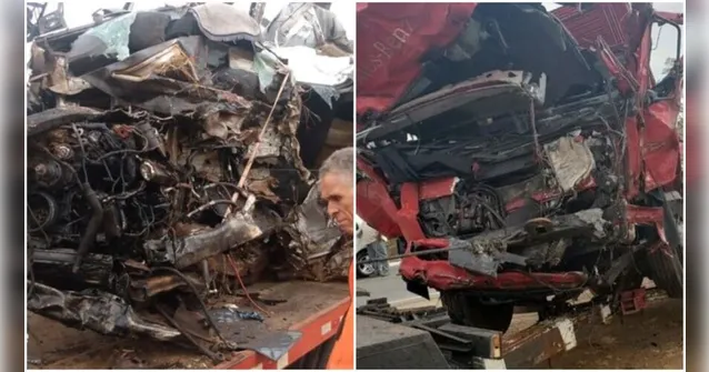 Imagem ilustrativa da notícia Colisão entre van e caminhão deixa 12 mortos 