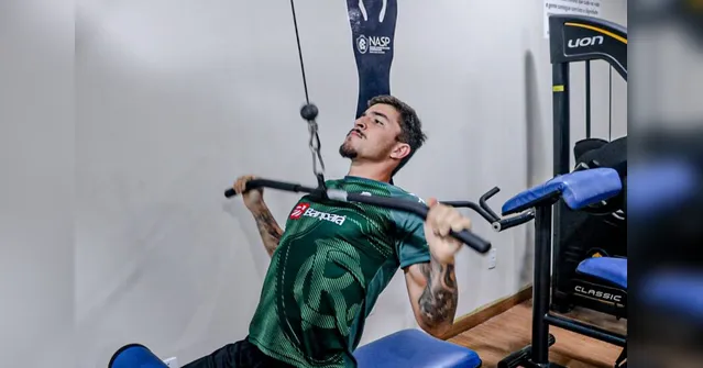 Imagem ilustrativa da notícia Volante azulino diz que "mais importante que marcar gol, é ajudar a equipe" 