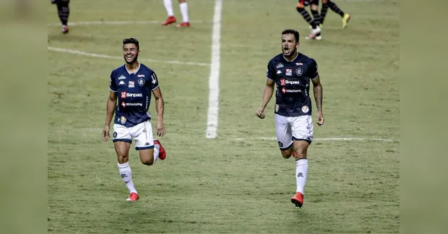 Imagem ilustrativa da notícia Azulino pode não jogar Re-Pa após ser infectado pela covid-19