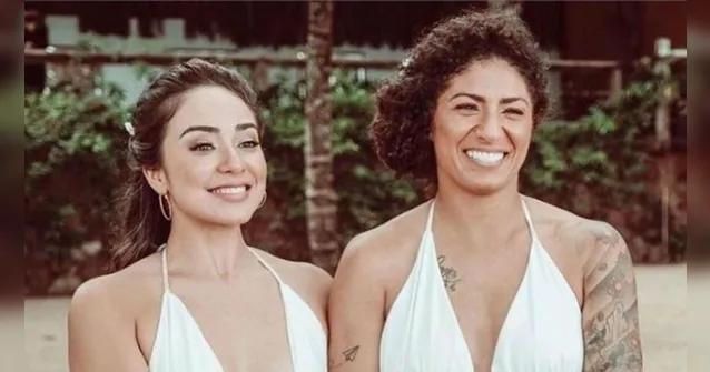 Imagem ilustrativa da notícia Atacante da seleção Cristiane se casa com advogada em SP