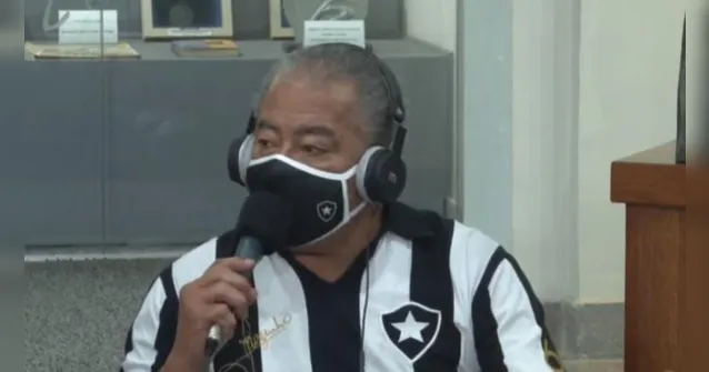 Imagem ilustrativa da notícia Jairzinho é machista contra árbitra em live: 'vai lavar roupa'
