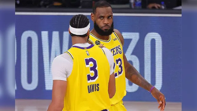 Imagem ilustrativa da notícia Lakers bate Nuggets e fica a uma vitória da final da NBA 