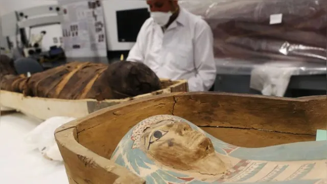 Imagem ilustrativa da notícia Em meio à pandemia, múmias egípcias emergem no deserto