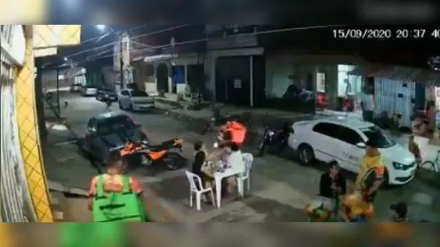 Imagem ilustrativa da notícia Vídeo: falso entregador assalta moradores em bairro de Belém