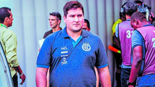 Imagem ilustrativa da notícia Veja a ficha completa do novo treinador do Papão