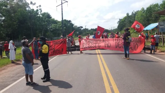 Imagem ilustrativa da notícia Protesto fecha rodovia que dá acesso à Mosqueiro após ordem de despejo