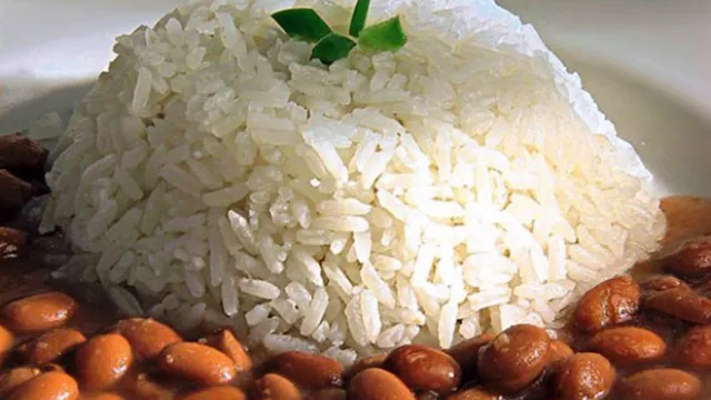 Imagem ilustrativa da notícia Governo
zera imposto de importação de arroz para tentar conter alta nos preços