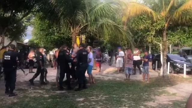 Imagem ilustrativa da notícia Vídeo mostra policiais agredindo garçonetes de uma barraca em Mosqueiro
