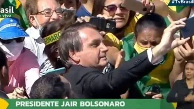 Imagem ilustrativa da notícia Ato do 7 de Setembro tem Bolsonaro sem máscara e gritos de 'mita' para Michelle 