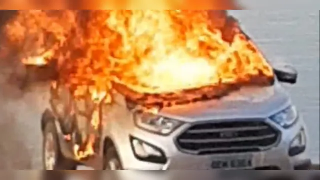 Imagem ilustrativa da notícia Marabá: população ateia fogo em carro após motorista esfaquear rapaz