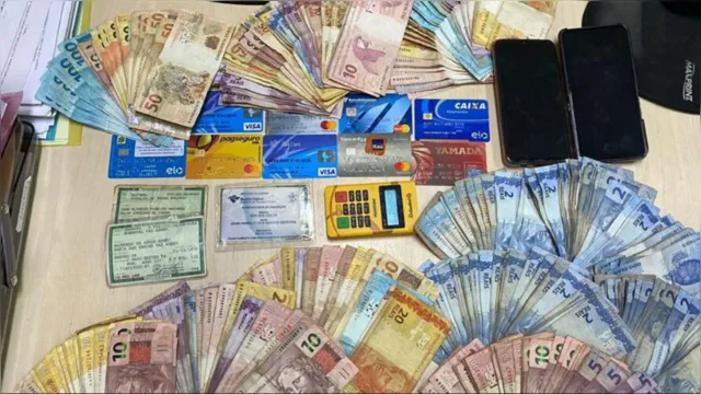 Imagem ilustrativa da notícia Polícia Civil apreende celulares e dinheiro em investida contra crimes por meio cibernético