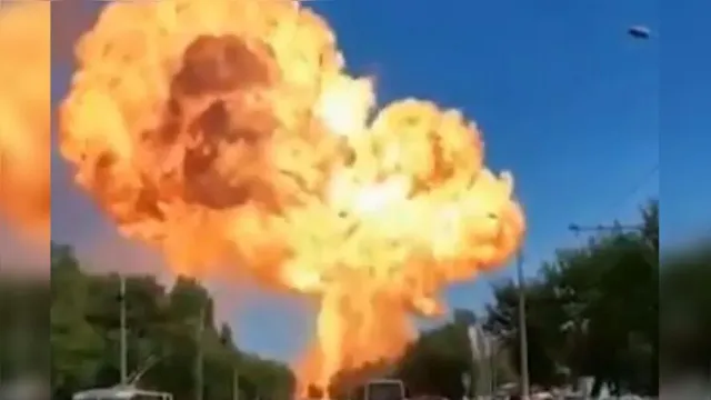 Imagem ilustrativa da notícia Depósito de gasolina explode e deixa feridos na Rússia