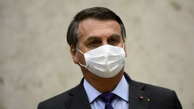 Imagem ilustrativa da notícia Perto de 130 mil mortes, Bolsonaro diz que Brasil foi um dos que 'menos sofreu' com pandemia