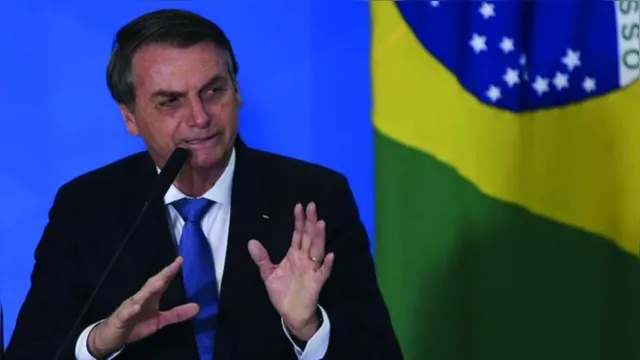 Imagem ilustrativa da notícia Relator do Orçamento diz que foi autorizado por Bolsonaro a criar novo programa social