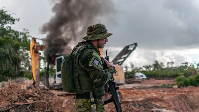 Imagem ilustrativa da notícia Ministério
da Defesa barra fiscalização do Ibama contra garimpo ilegal no Pará