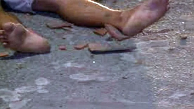 Imagem ilustrativa da notícia Homem 'mexe' com mulher de traficante e apanha até a morte na Cidade Nova