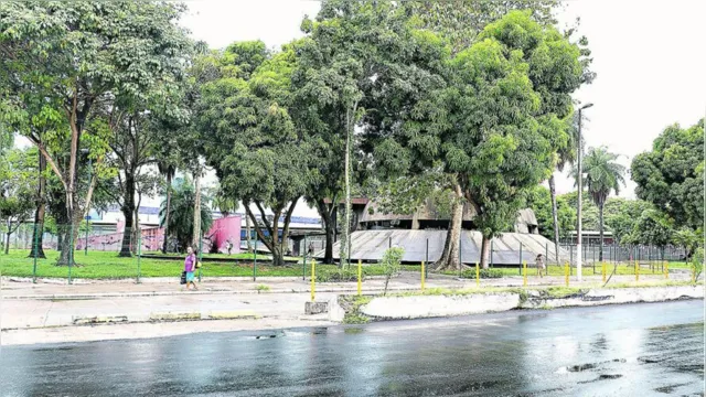 Imagem ilustrativa da notícia Praça da Leitura é mais um espaço abandonado pela prefeitura de Belém