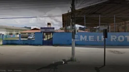 Segundo testemunhas, um ex-aluno participou do crime.