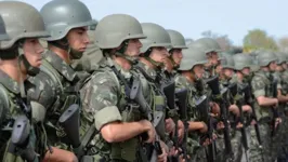 Imagem ilustrativa da notícia Bolsonaro autoriza uso das Forças Armadas para atuar nas eleições
