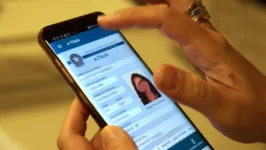 A utilização de máscara é obrigatória durante todo o tempo em que o cidadão estiver dentro da área eleitoral.