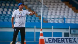 Treinador pedei demissão nesta manhã e já está em novo clube