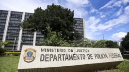 Policiais Federais e Servidores da Receita Federal cumprem 149 mandados de busca e 66 mandados de prisão