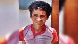 O criminoso foi surpreendido com a chegada do policial na casa.