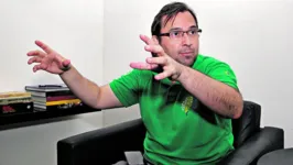 O candidato é ligado às causas sociais. 