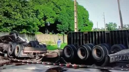 O veículo atravessou quase toda a pista